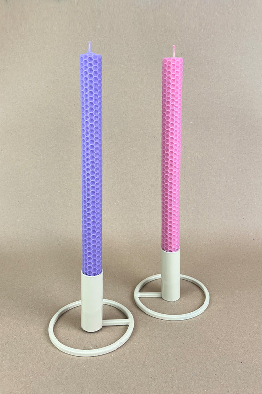 handgefertige farbige Bienenwachs Stabkerzen / rose & lilac
