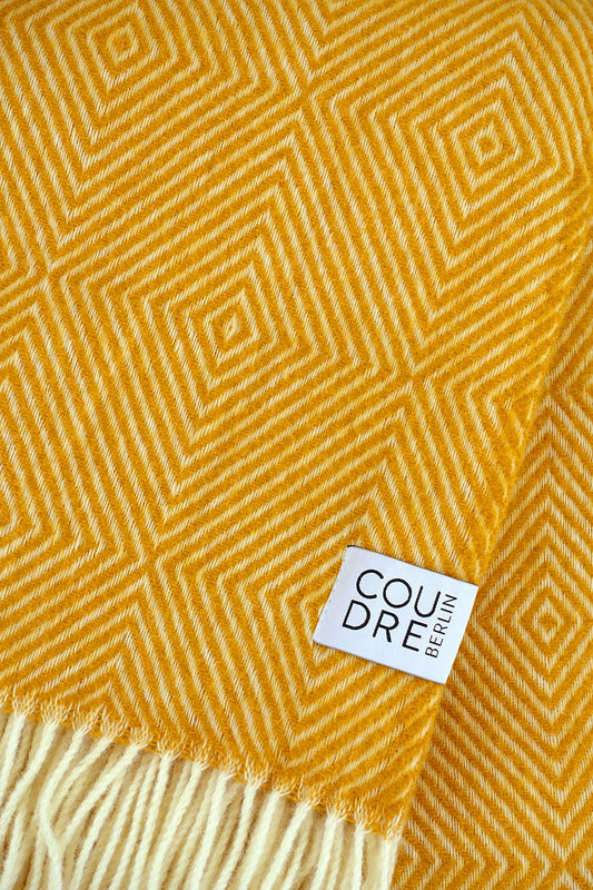 Wool blanket / cozy blanket diamond amber