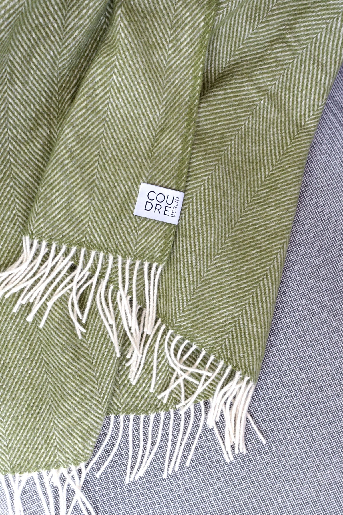 Wolldecke / Kuscheldecke herringbone moss - Coudre Berlin