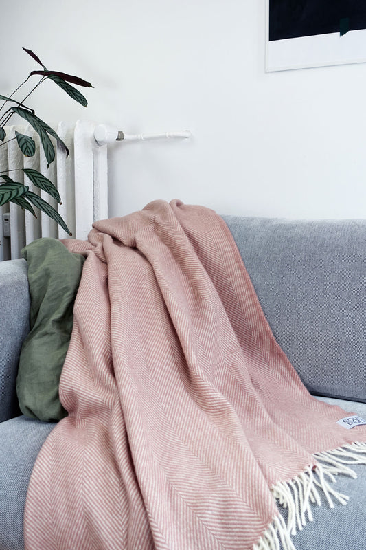 Wolldecke / Kuscheldecke herringbone rosestone - Coudre Berlin