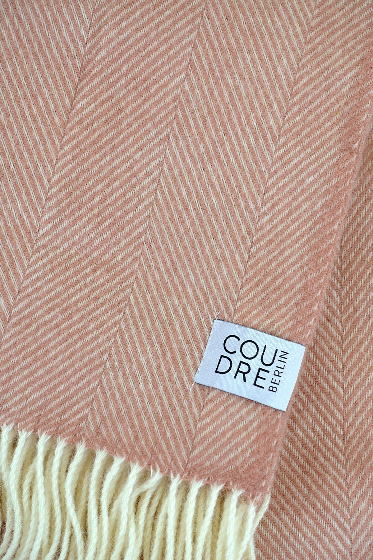 Wolldecke / Kuscheldecke herringbone rosestone - Coudre Berlin