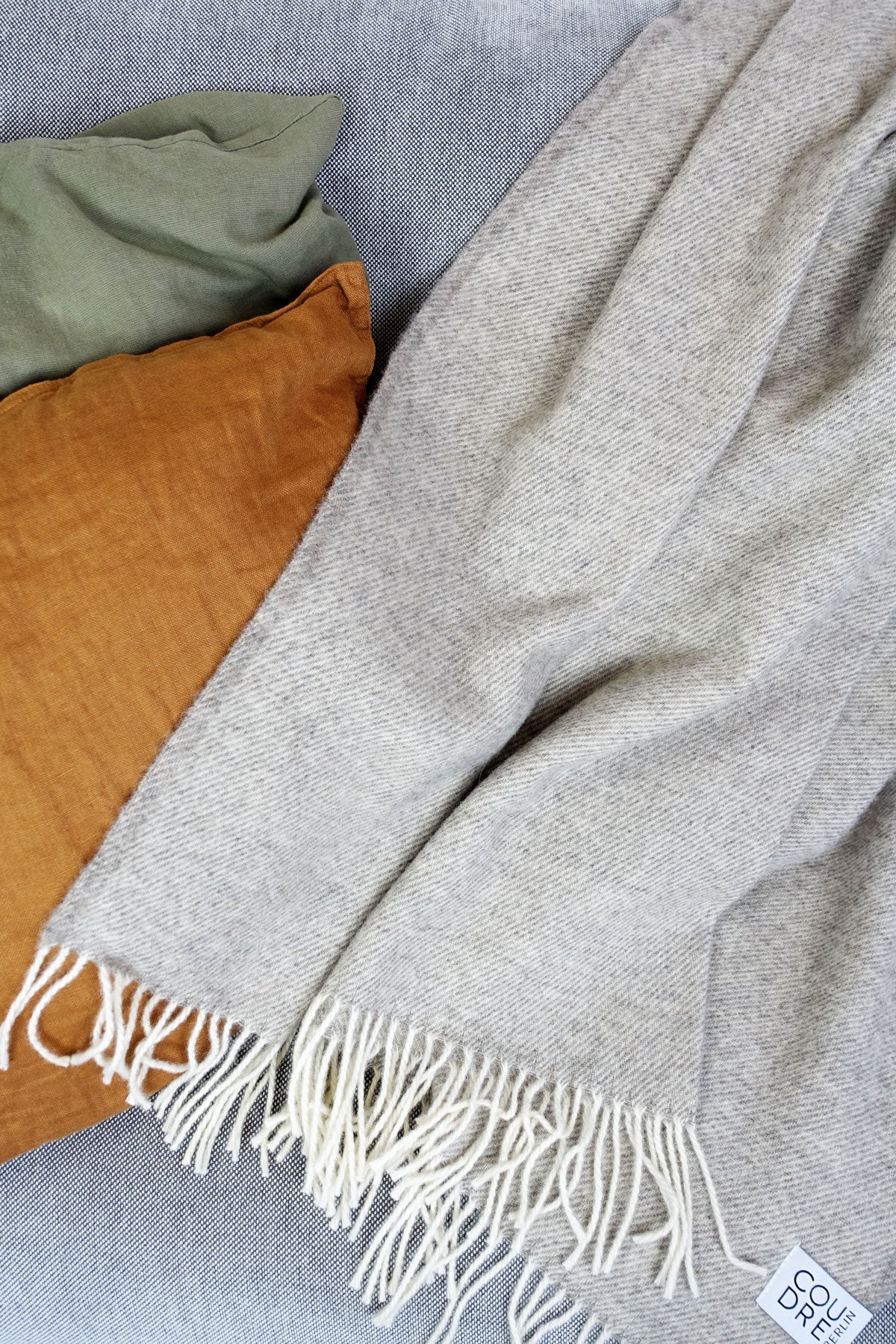 Wool blanket / cozy blanket plain limestone