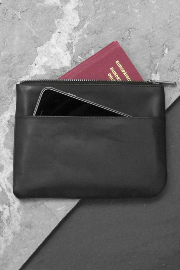 Travel Leather Case black - Coudre Berlin