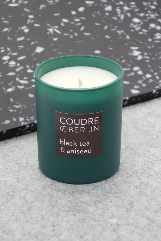 black tea & aniseed / CONTEMPORARIES Duftkerze - Coudre Berlin
