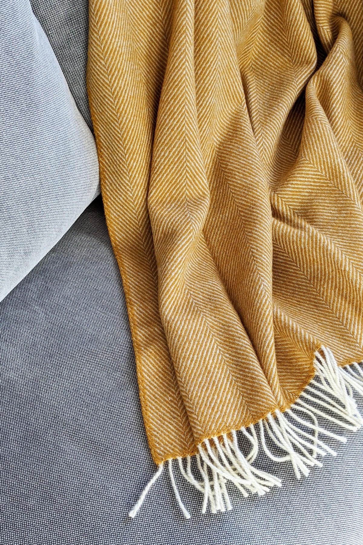 Wolldecke / Kuscheldecke herringbone amber - Coudre Berlin