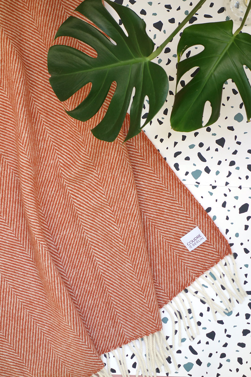 Wolldecke / Kuscheldecke herringbone terracotta - Coudre Berlin