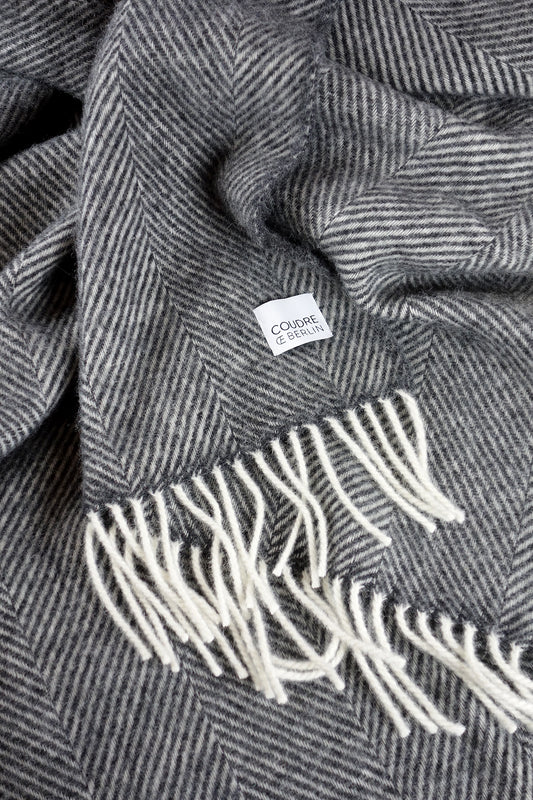 Wolldecke / Kuscheldecke herringbone anthracite - Coudre Berlin