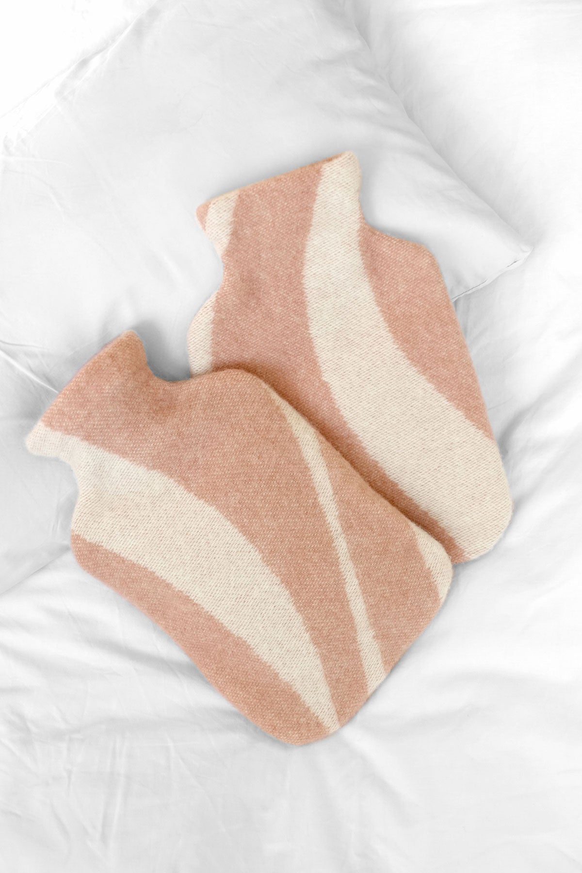 Housse pour bouillotte en pierre rose audacieuse 
