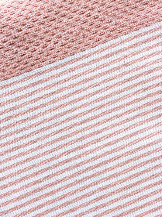 Couverture de hammam rose poudré à rayures nid d'abeille