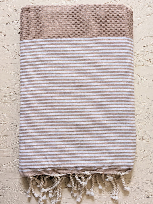 Couverture de hammam beige sable à rayures nid d'abeille