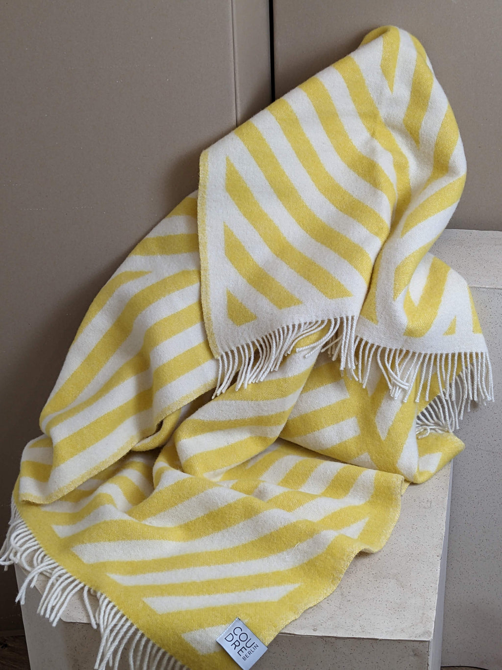Wool blanket / cuddly blanket FRANK lemon / off white 