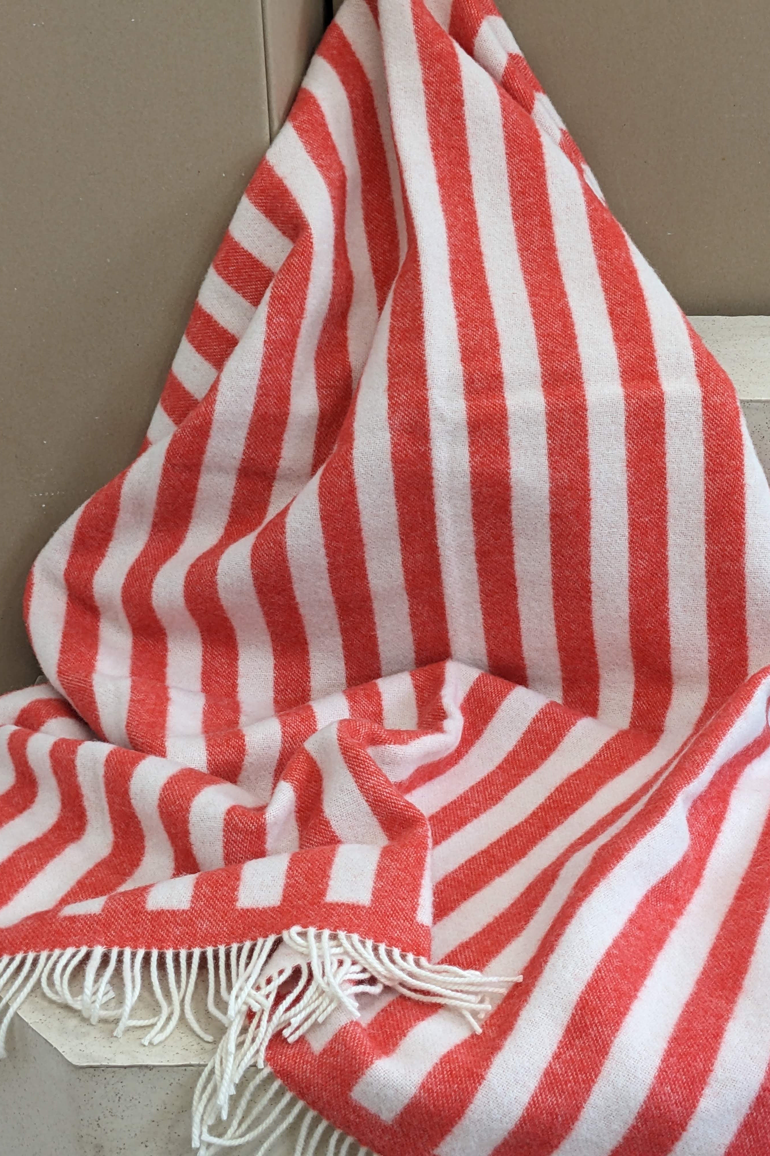 Wool blanket / throw blanket STRIPES tomato red / off white 