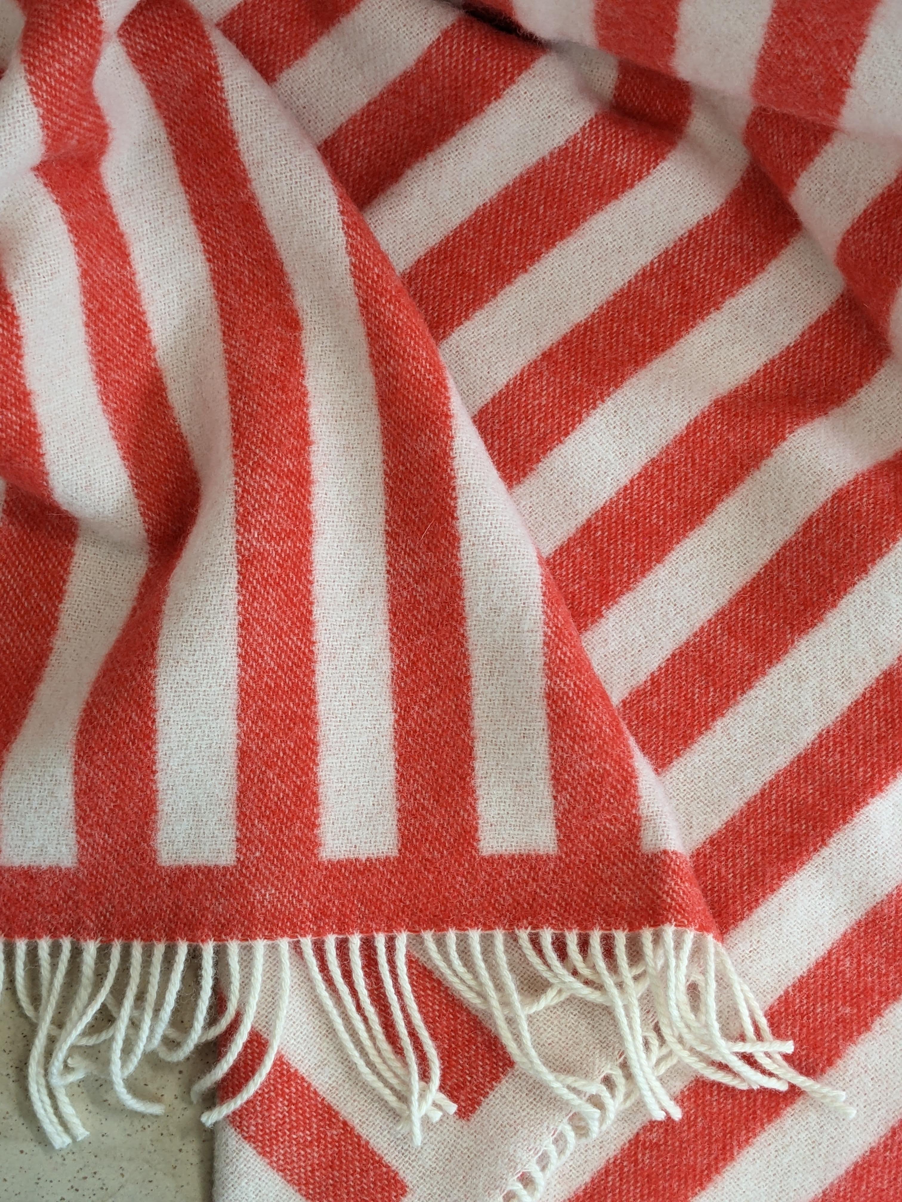 Wool blanket / throw blanket STRIPES tomato red / off white 
