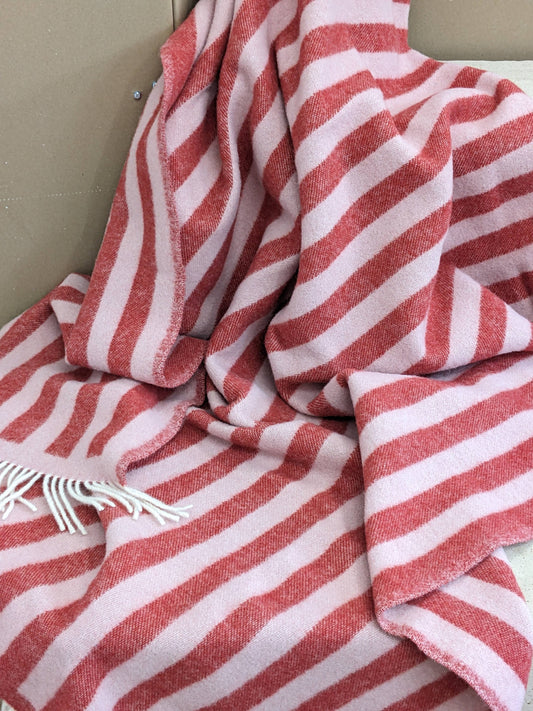 Wool blanket bold dark granite
