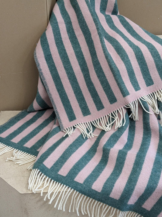 Wolldecke / Kuscheldecke STRIPES greenstone / rose