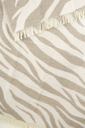 Wolldecke / Kuscheldecke WILD limestone / off white