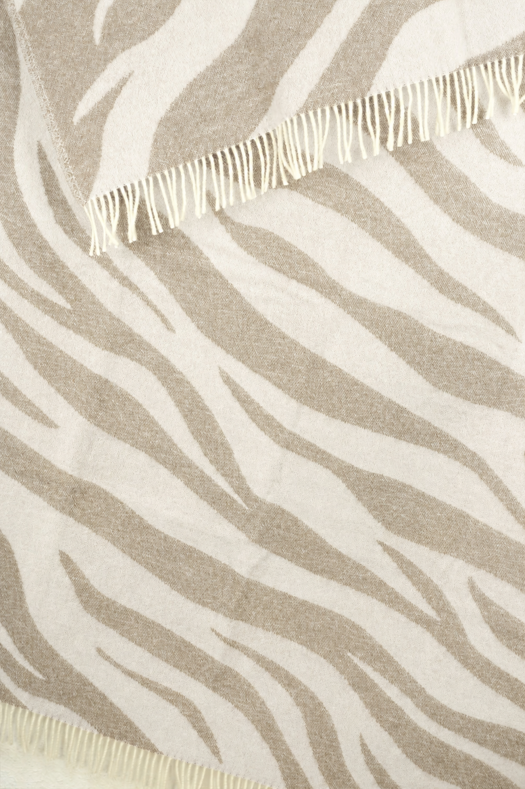 Wolldecke / Kuscheldecke WILD limestone / off white