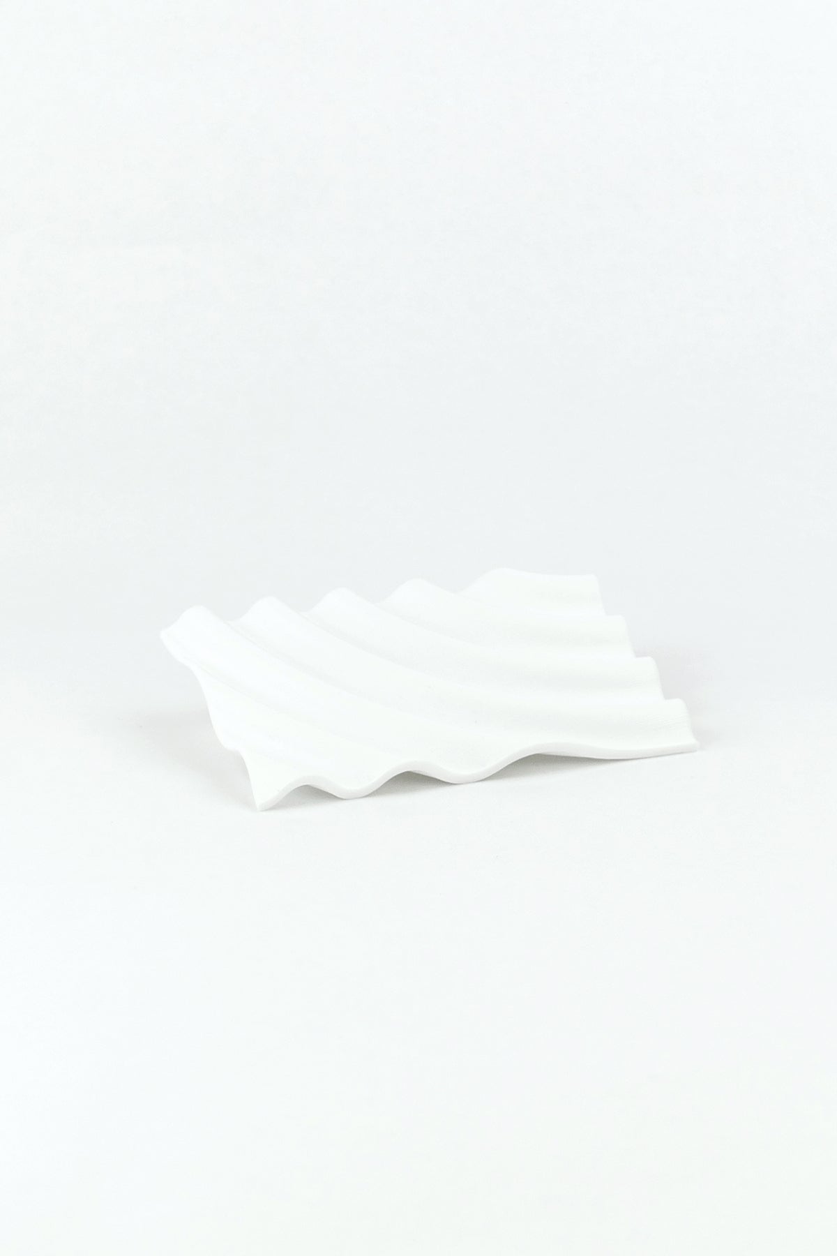 Seifenschale aus recyceltem PET / recycled PET soap dish pearl white ripple - Coudre Berlin