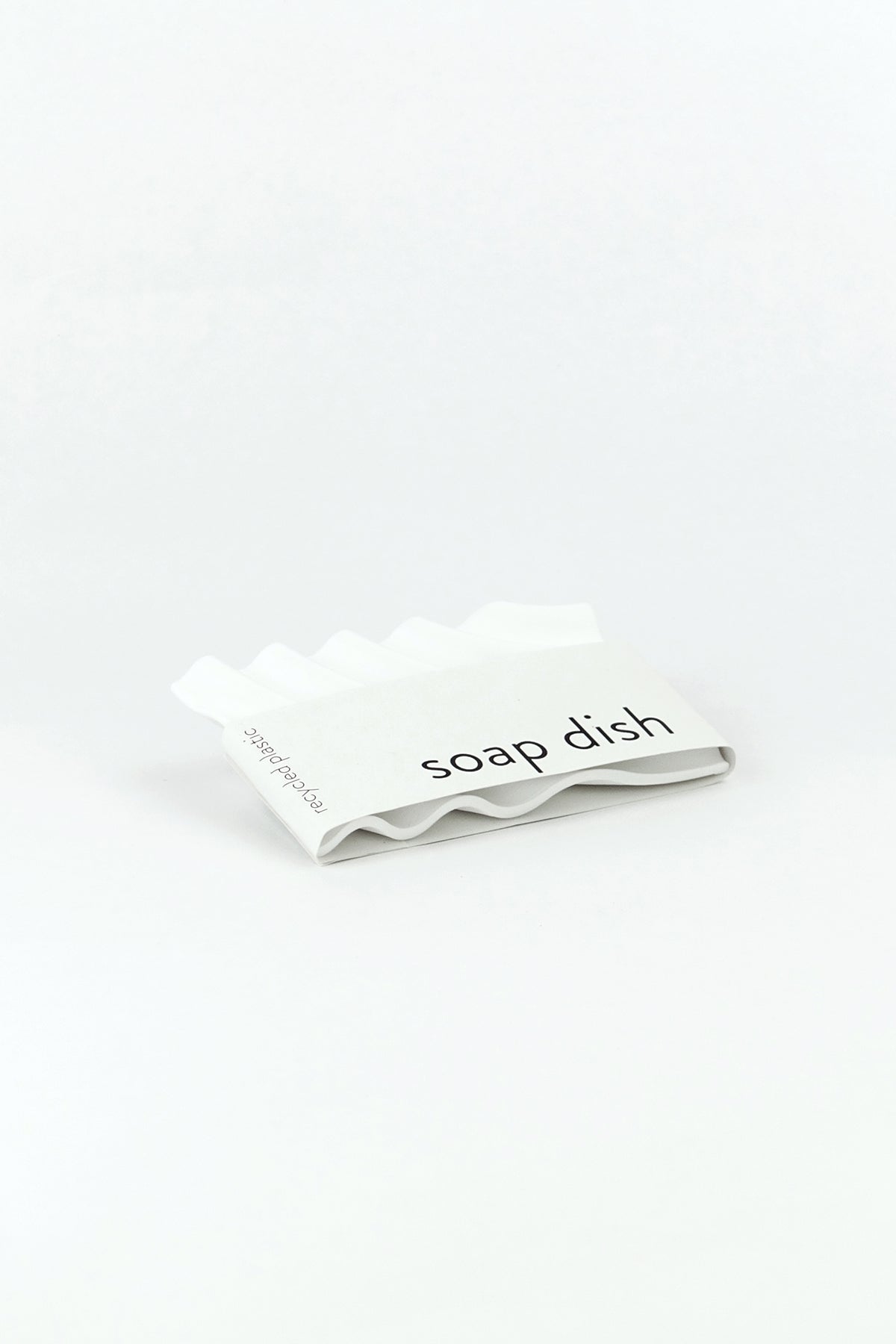 Seifenschale aus recyceltem PET / recycled PET soap dish pearl white ripple - Coudre Berlin