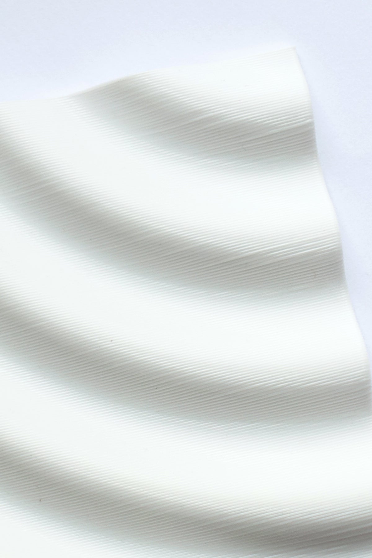 Seifenschale aus recyceltem PET / recycled PET soap dish pearl white ripple - Coudre Berlin