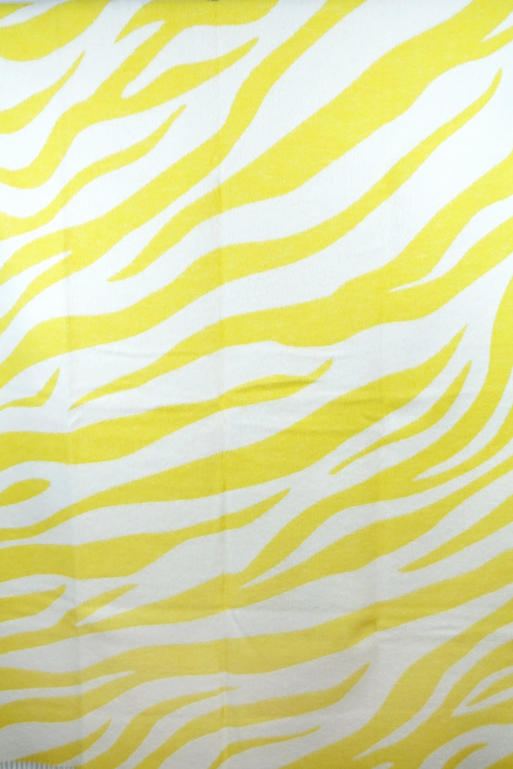 Wolldecke / Kuscheldecke WILD lemon / off white