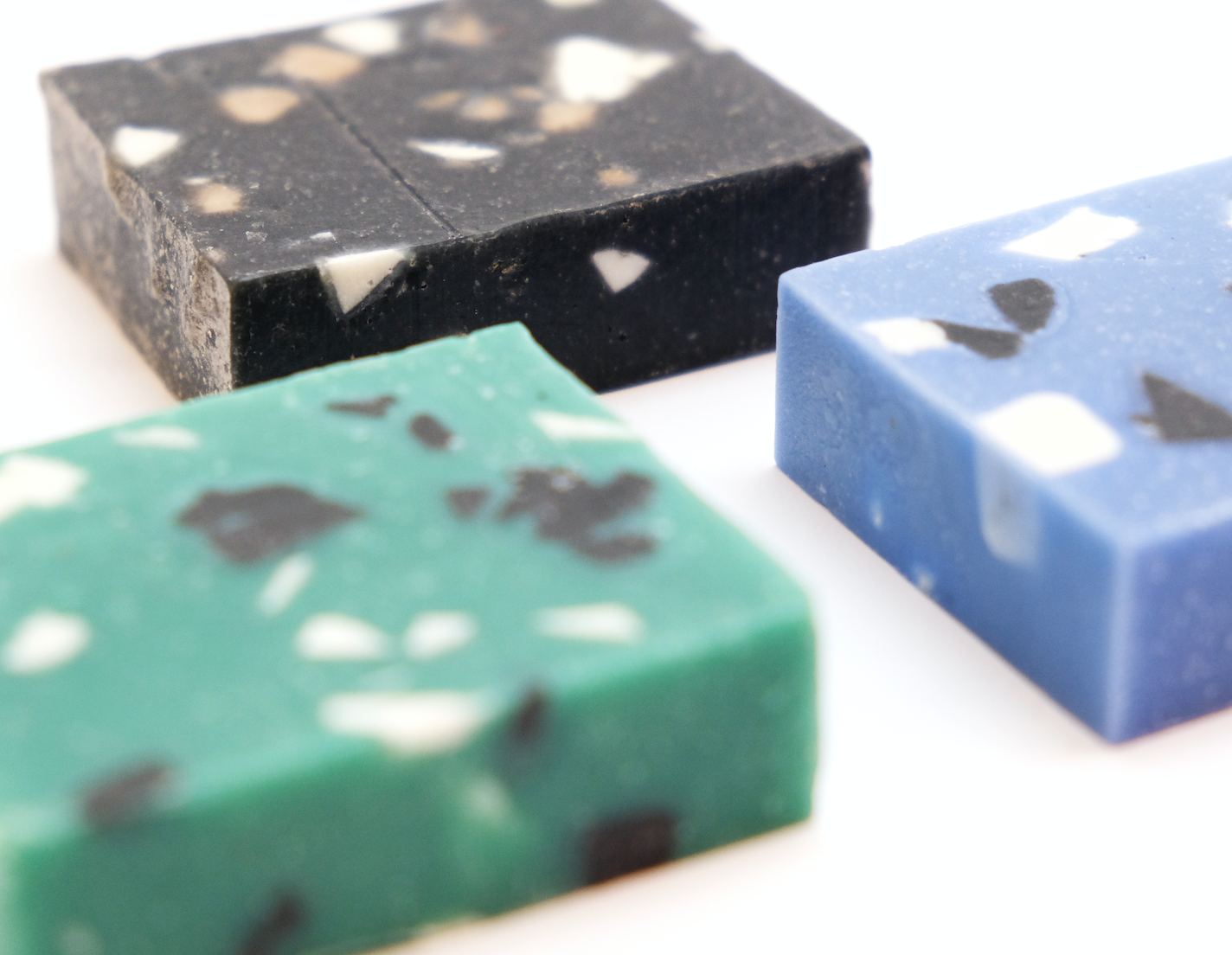 Handcrafted natural soap bar bluestone - Coudre Berlin