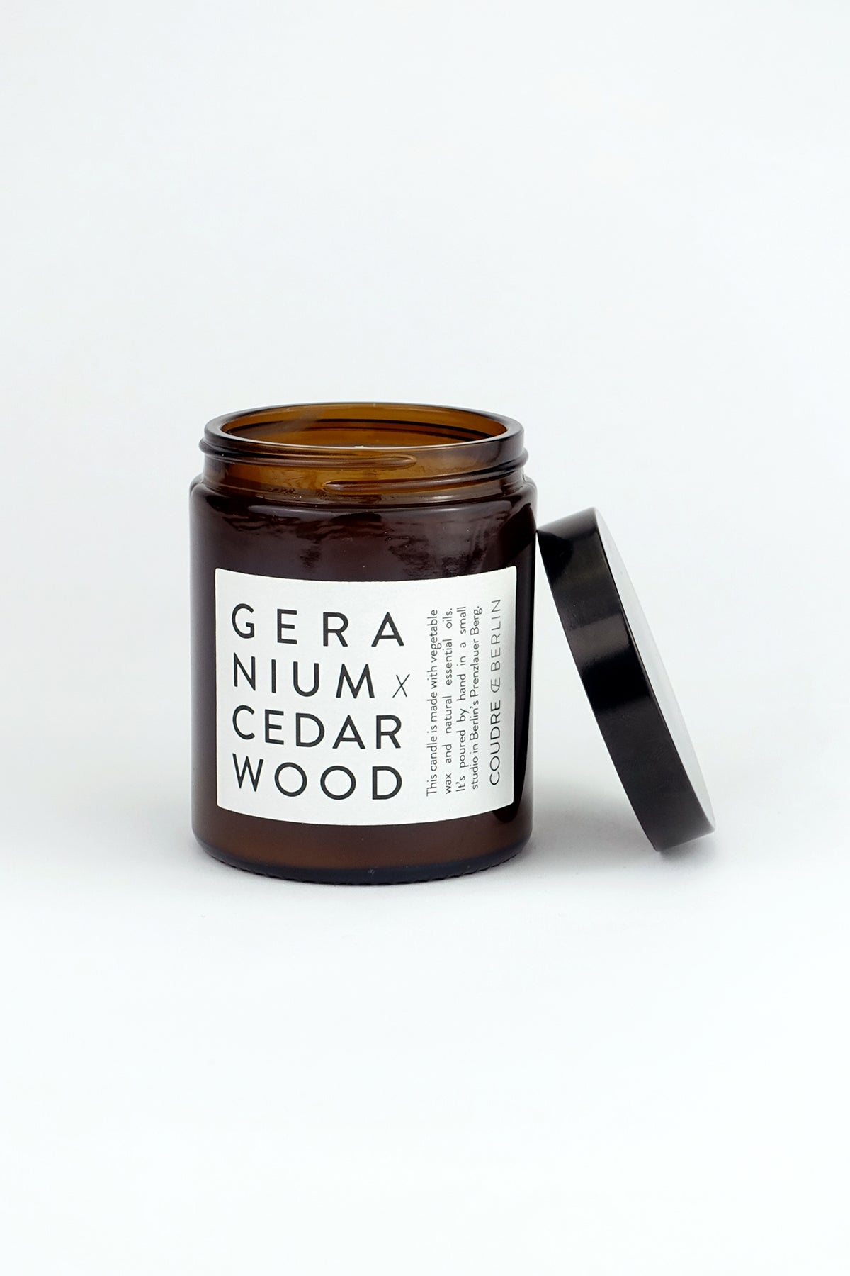 geranium x cedarwood / ESSENTIALS Duftkerze - Coudre Berlin