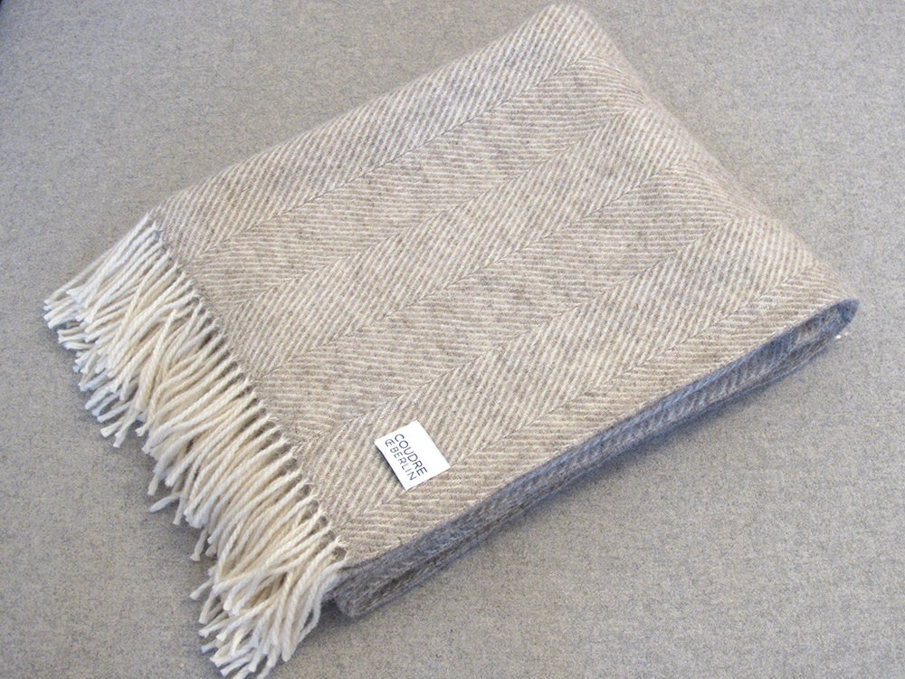 Wolldecke / Kuscheldecke herringbone limestone - Coudre Berlin