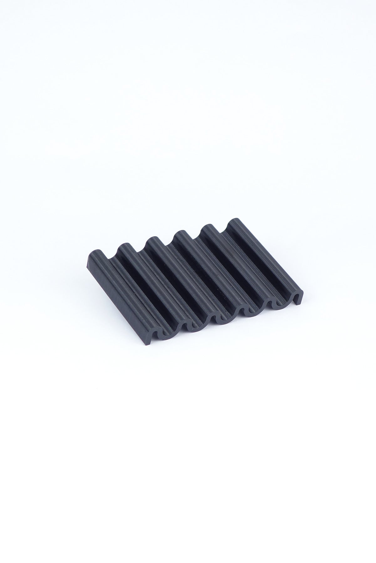 Seifenschale aus recyceltem PET / recycled PET soap dish sepia black onda - Coudre Berlin