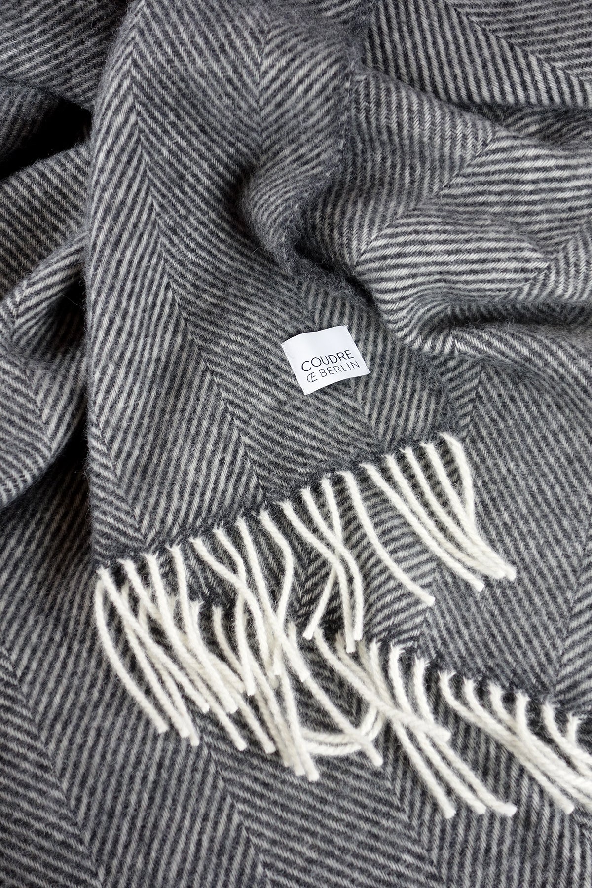 Wolldecke / Kuscheldecke herringbone anthracite - Coudre Berlin